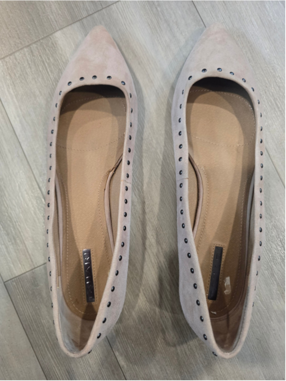 Tahari Elda Studded Suede Pointed Toe Ballet Flats Pinkish Tan Size 10